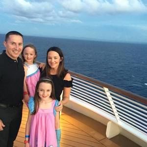 Meet your Posher, Sharon